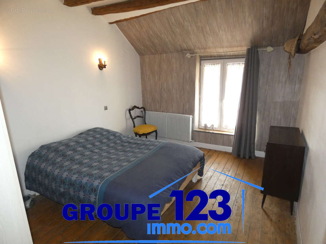 Charmoy : maison de 150 m2 avec terrasse et 4 chambres - photo 8