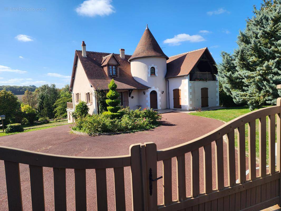 Maison à CHAMBOURG-SUR-INDRE