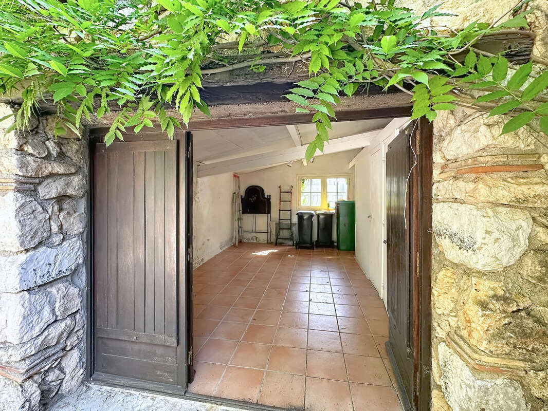 Maison à TOURRETTES-SUR-LOUP