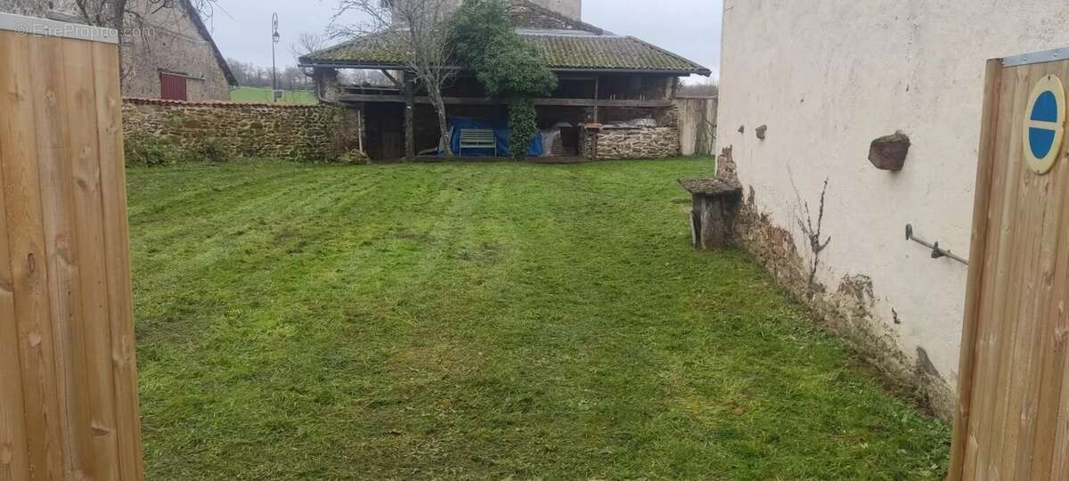 Maison à SAINT-SORNIN-LA-MARCHE