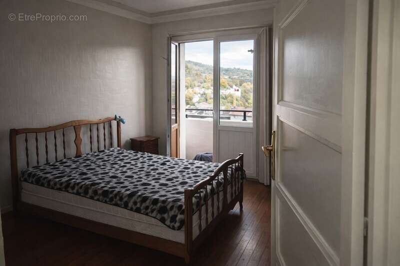 Appartement à BELLEGARDE-SUR-VALSERINE