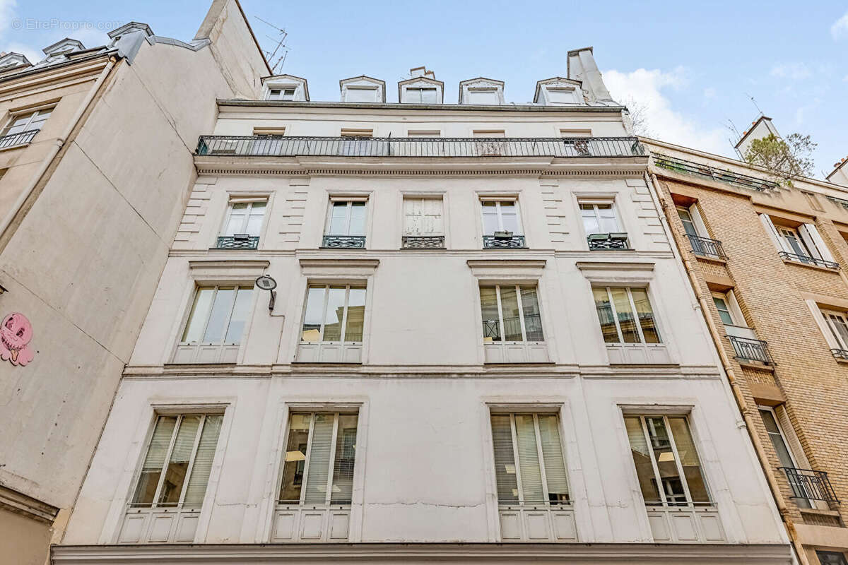 Appartement à PARIS-2E