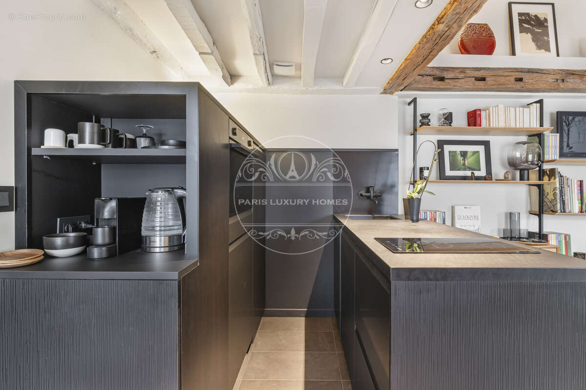 Appartement à PARIS-1E