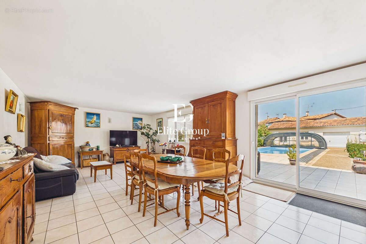 Maison à CHATEAUNEUF-SUR-CHARENTE