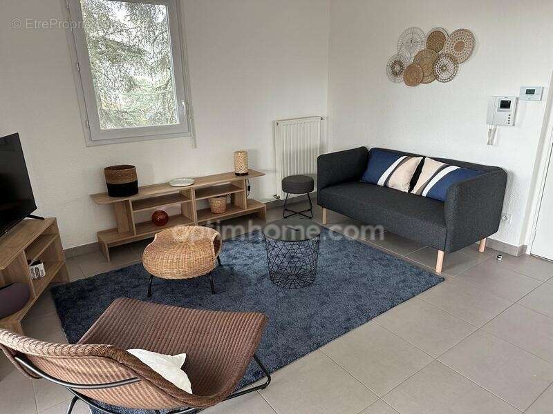 Tassin-la-Demi-Lune – Élégant T3 avec balcon, box – Résidence récente de 2016 - photo 2