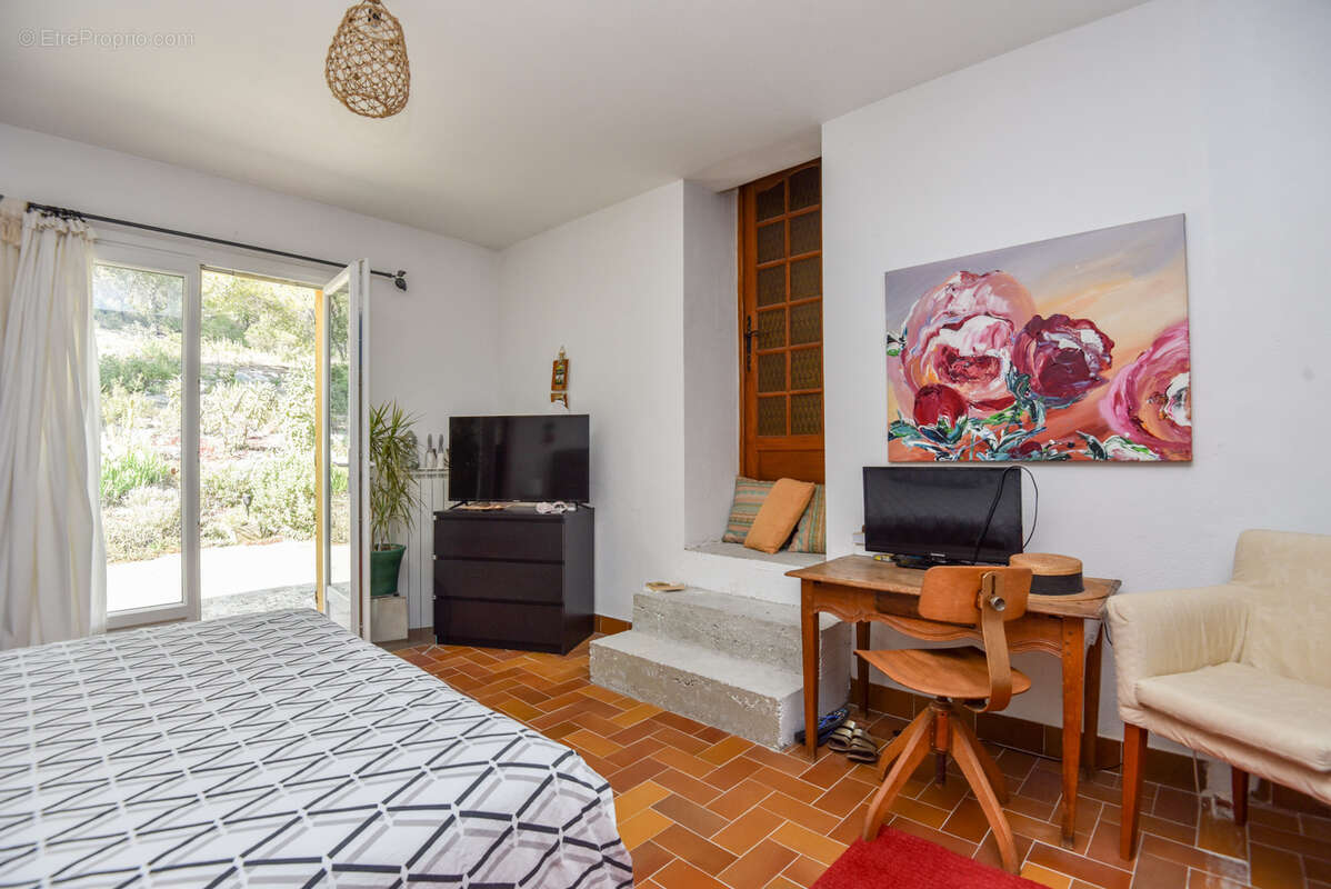 Maison à VILLECROZE