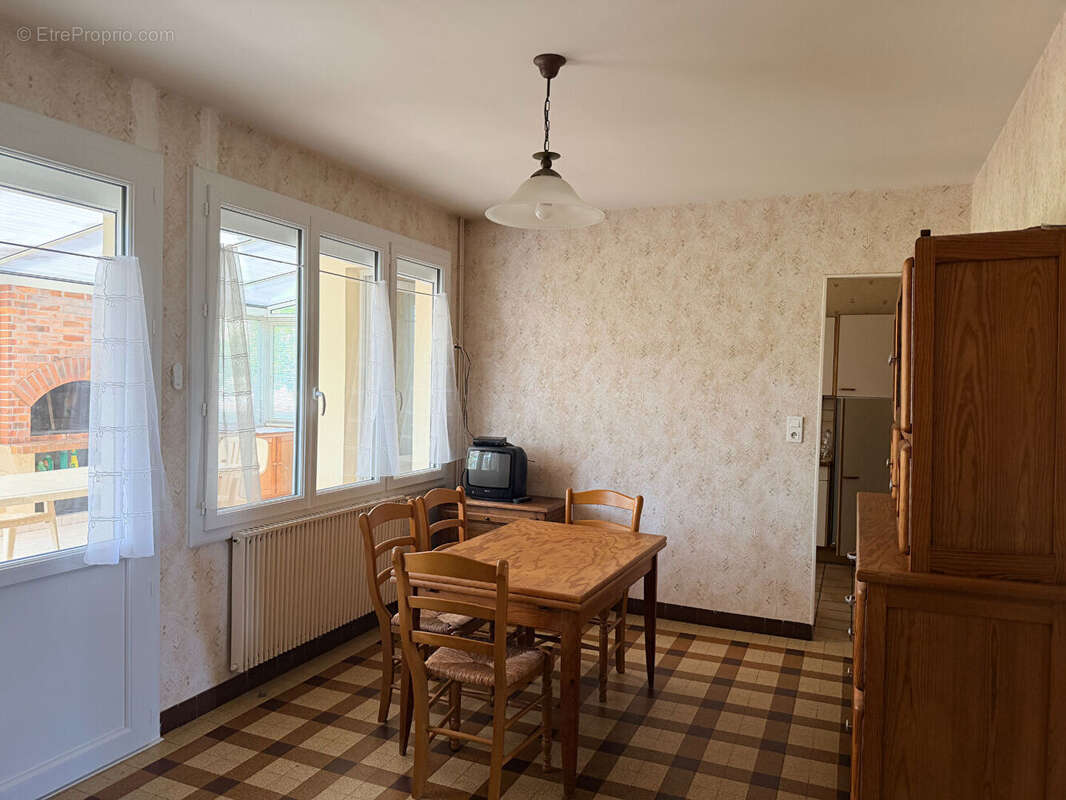 À Bourg, maison de plain-pied  de 137 m2 - photo 6