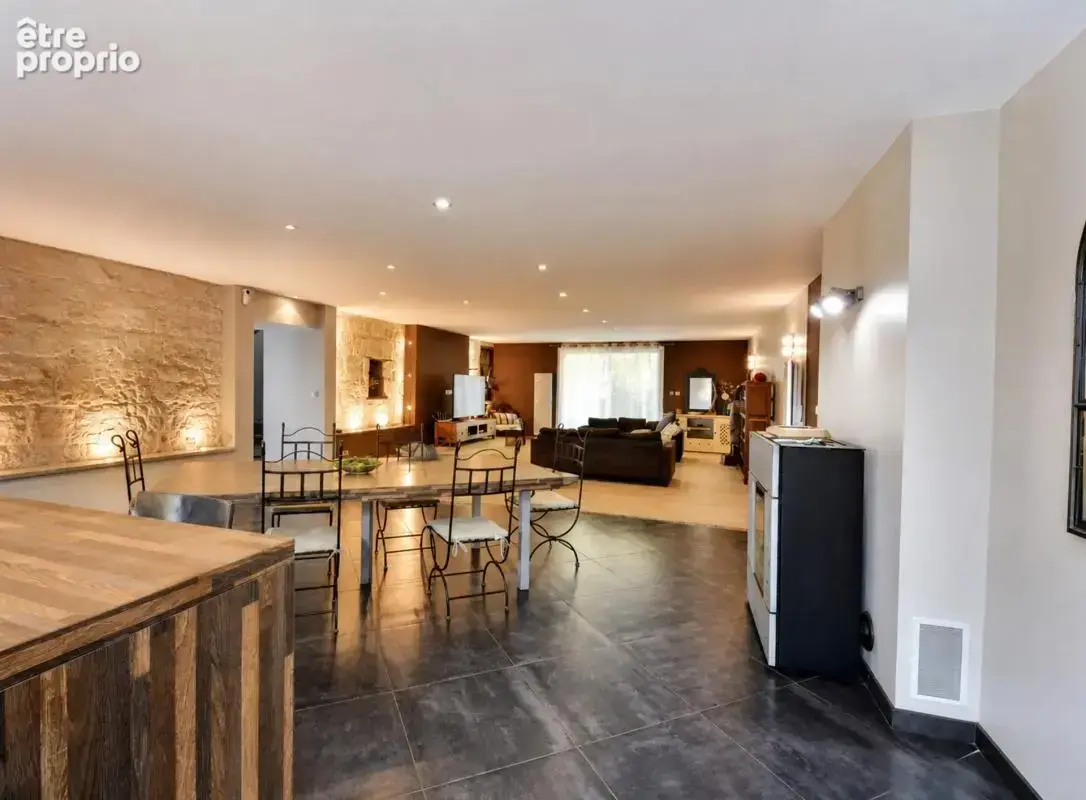 Maison de 8 pièces de 337 m² à La Sauvetat-de-Savères - photo 4
