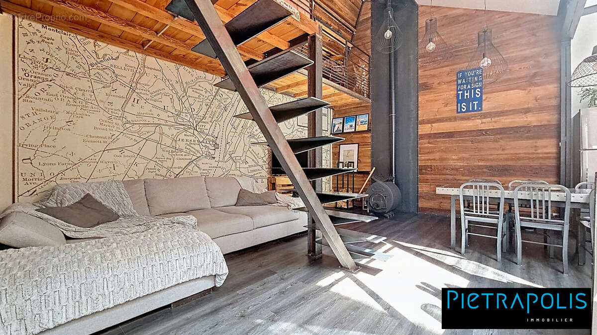 Appartement à CHARBONNIERES-LES-BAINS