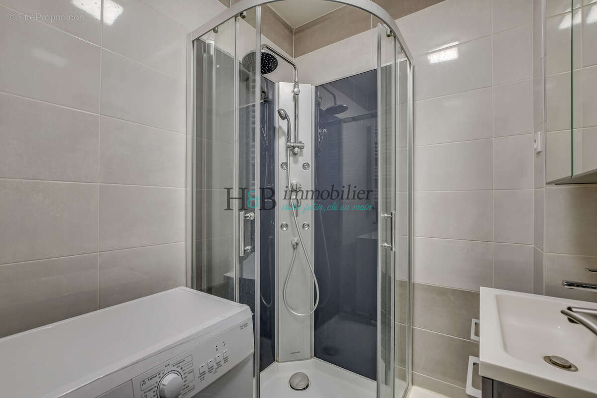 Appartement à PARIS-19E