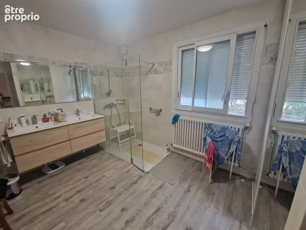 Villa Familiale avec appartement, grand garage et terrain plat - photo 12