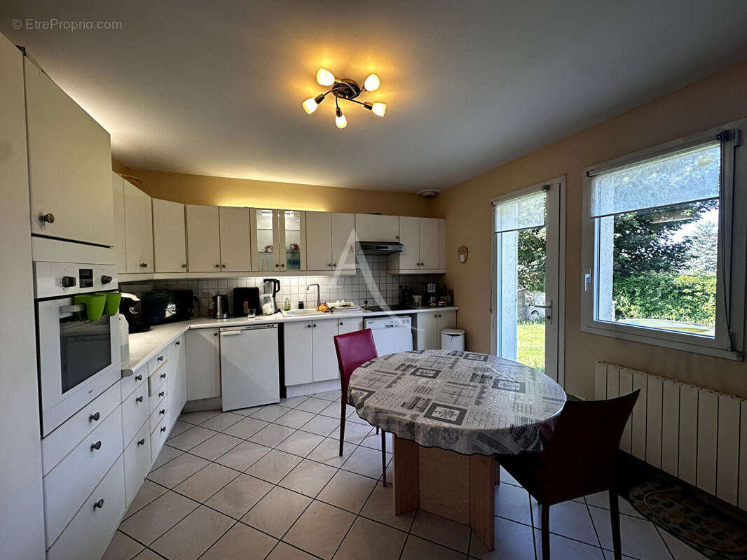 Maison à BUSSY-SAINT-MARTIN