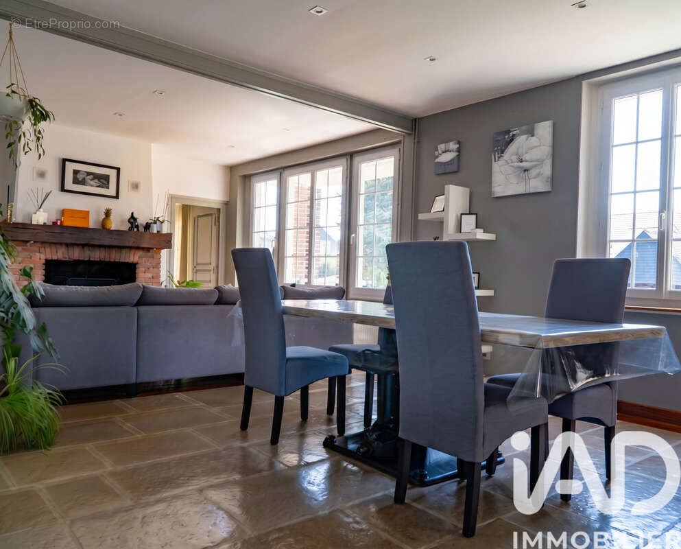 Maison 185 m² à Morgny  - photo 3