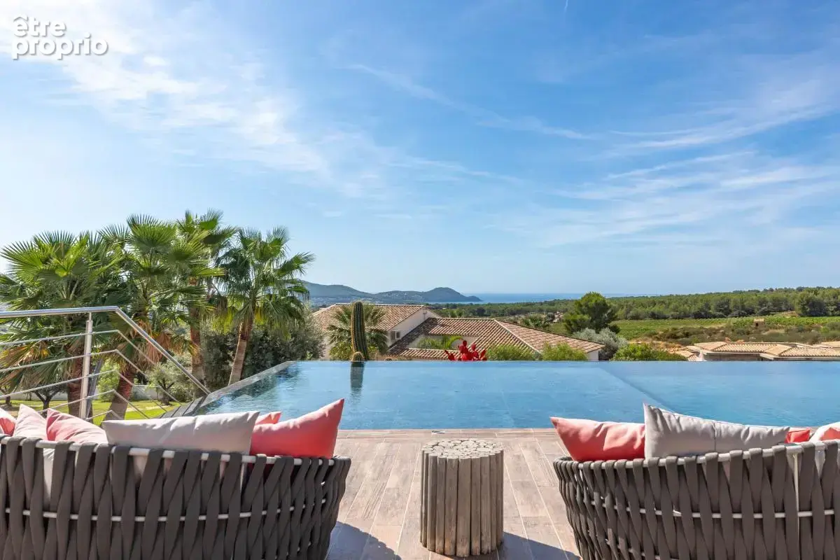 A vendre la cadiere d'azur 83740 luxueuse villa contemporaine avec vue mer - photo 4