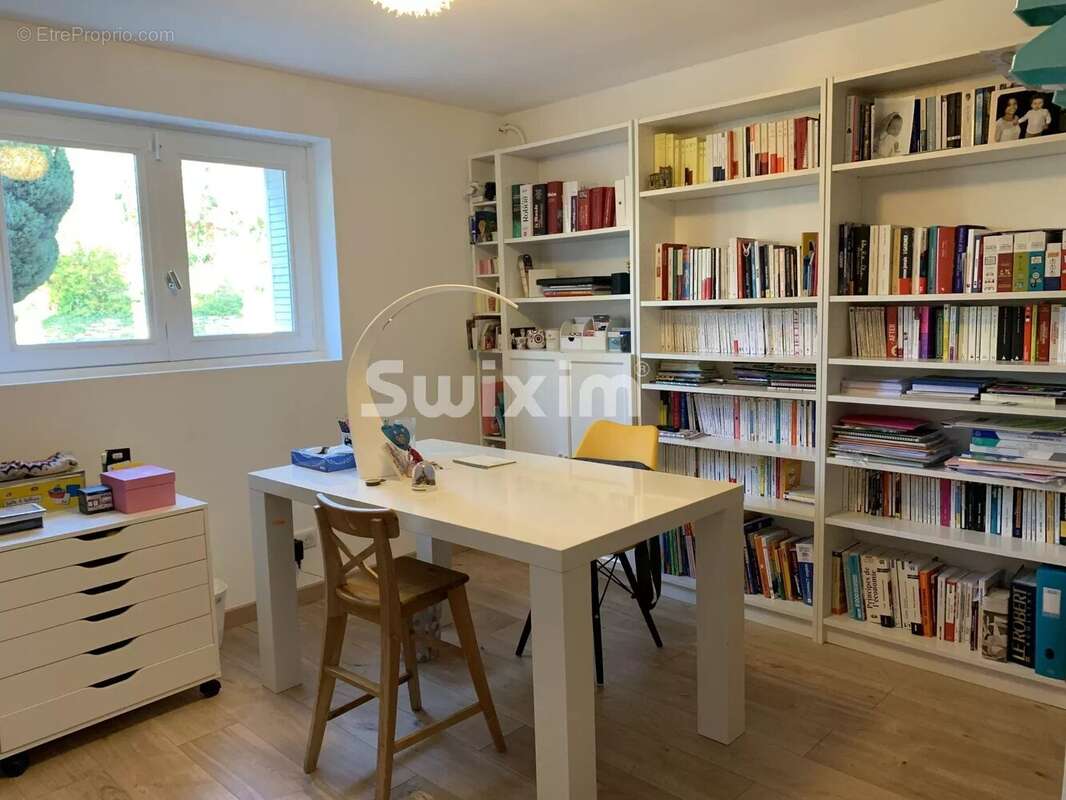 Maison à CHARNAY-LES-MACON