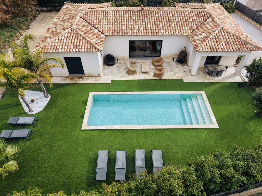 Maison à PLAN-DE-LA-TOUR