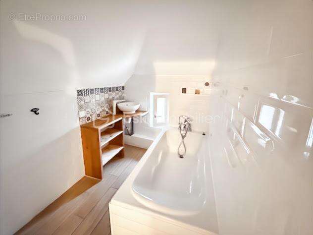 Maison à VILLENEUVE-SOUS-DAMMARTIN