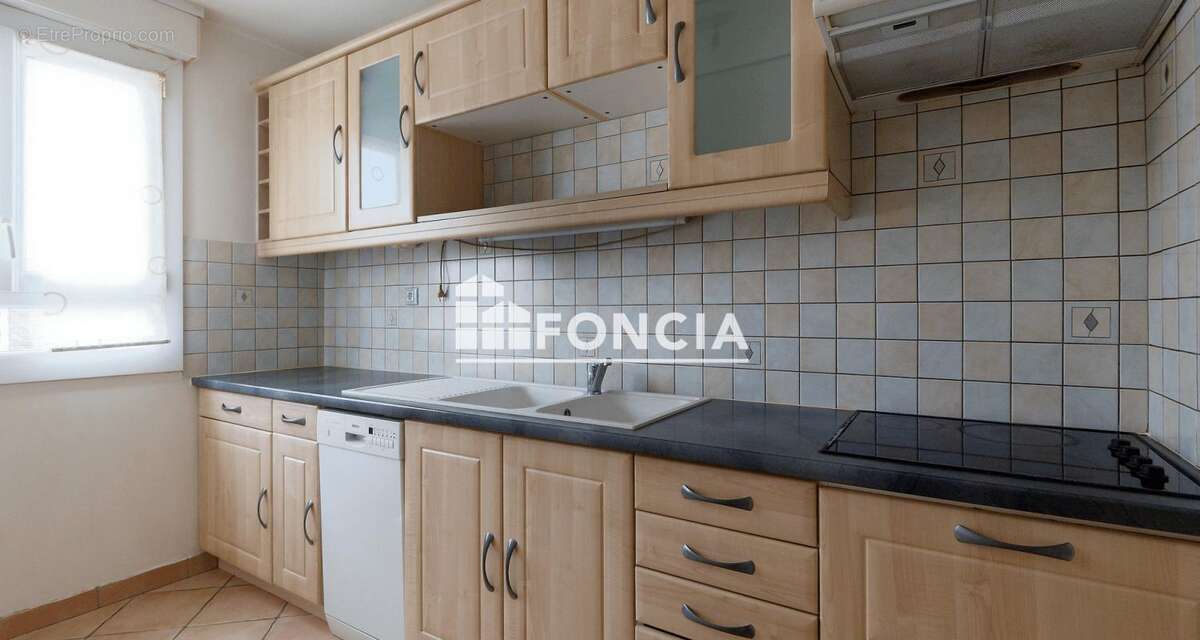 Appartement à COMBS-LA-VILLE