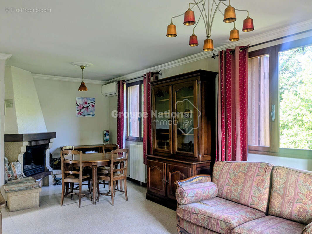Exclusivite - toulon ouest - villa t6 - terrain de 980 m² - garage/ sous- sol de 80 m² - combles amenageables - photo 4