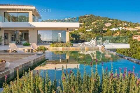 Maison à LES ADRETS-DE-L&#039;ESTEREL