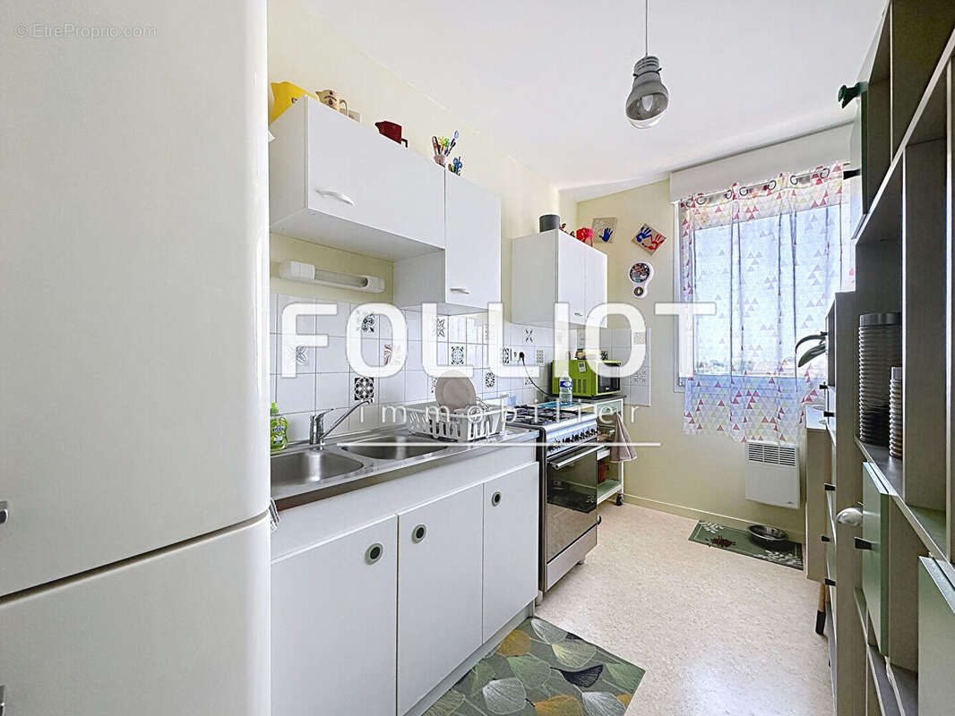 Appartement à DONVILLE-LES-BAINS