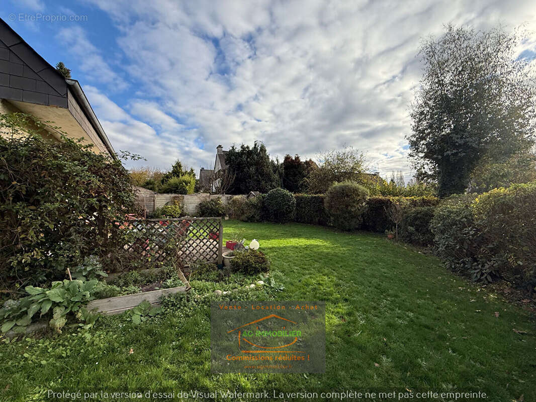 Maison à MONTGERMONT