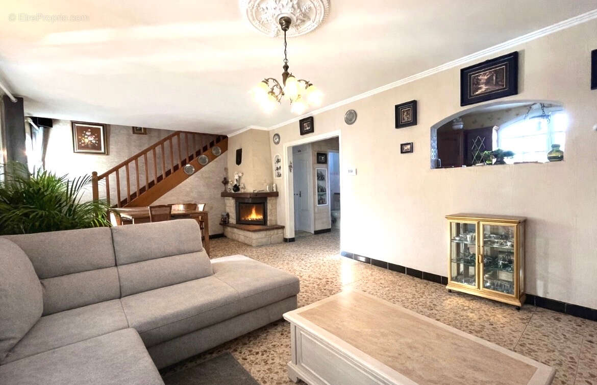 Maison : 6 pièce(s) 120 m²  + Véranda 26m² - photo 8