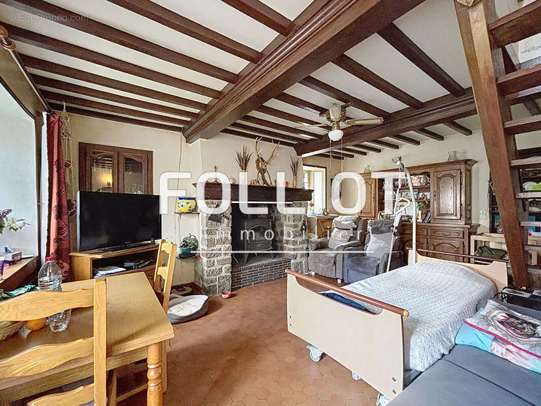 Maison à HEUGUEVILLE-SUR-SIENNE