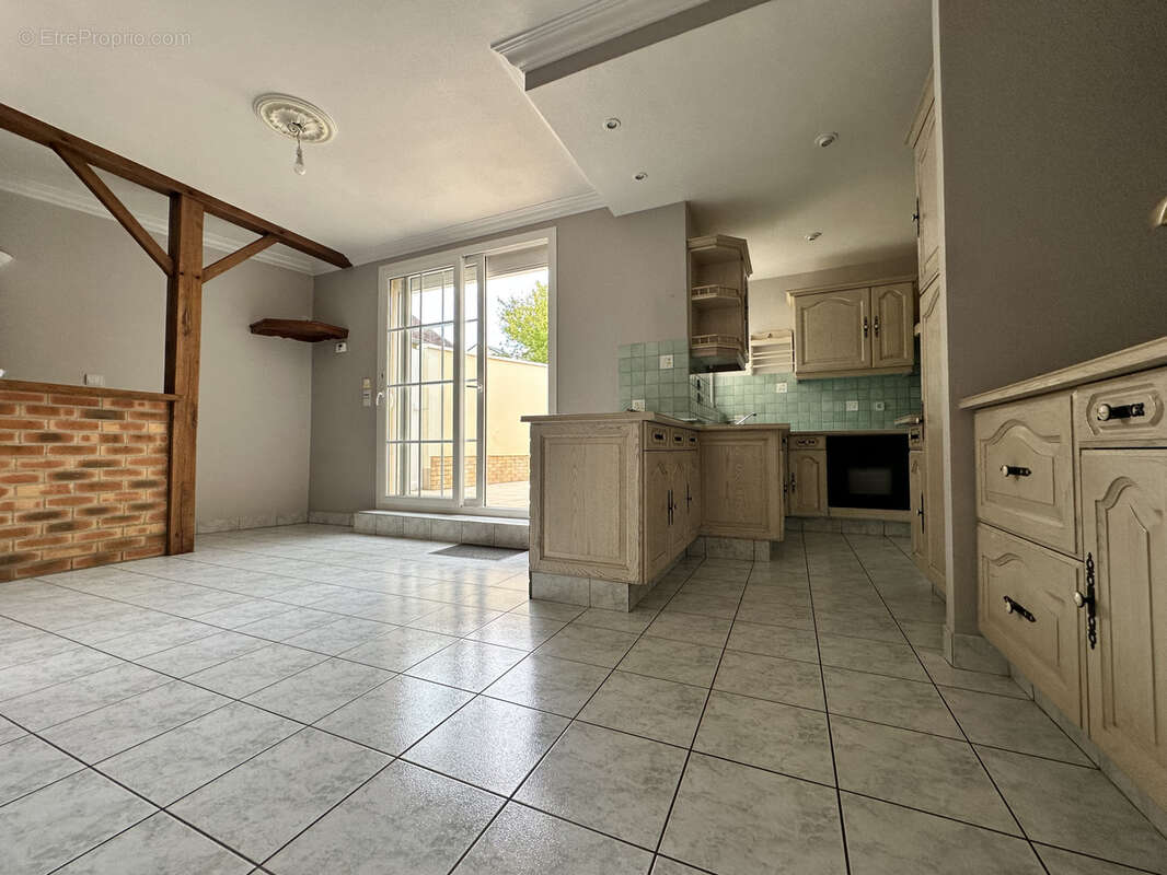 Maison à COULANS-SUR-GEE