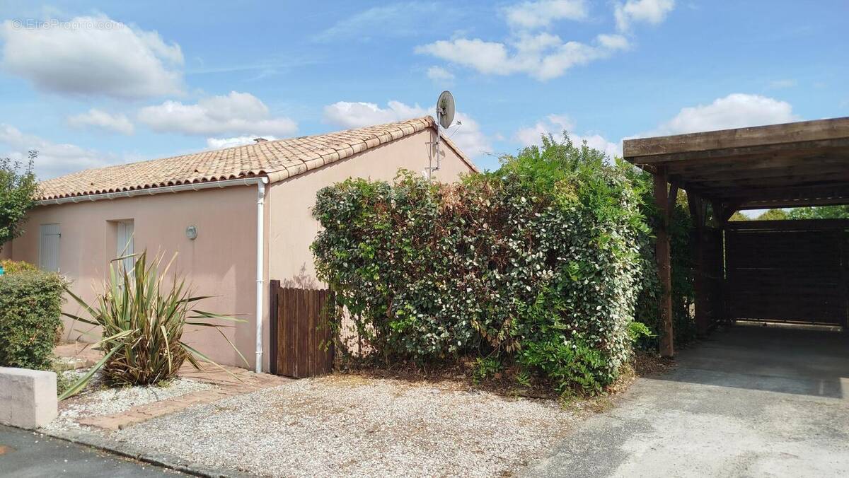 Photo 1 - Maison à SAINT-REVEREND
