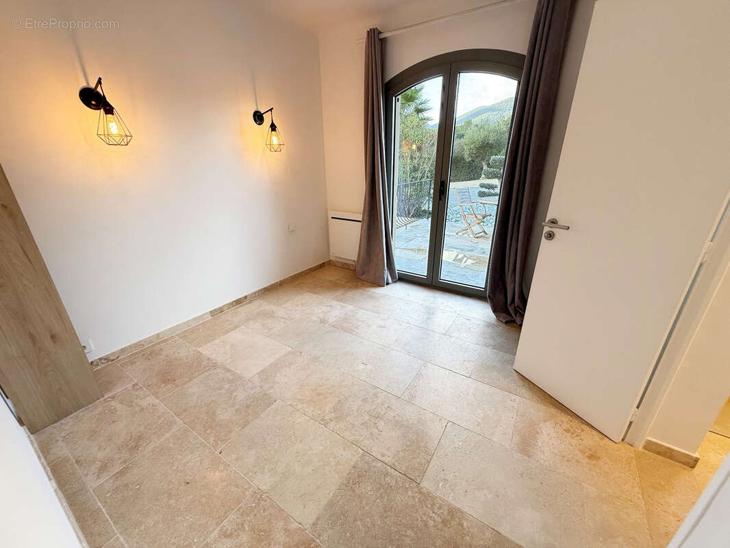 Maison à PLAN-DE-LA-TOUR