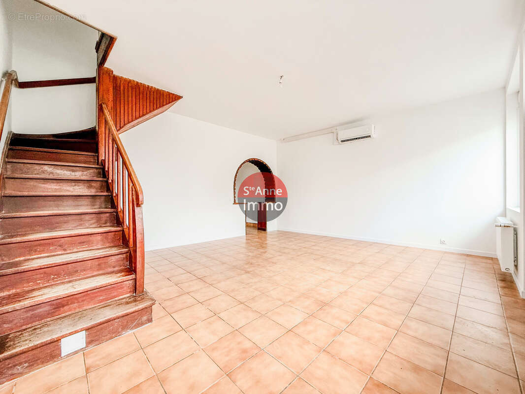 Maison à MEHARICOURT