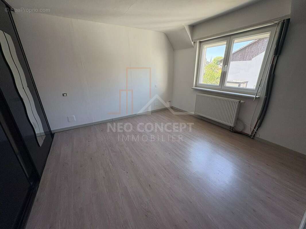 Maison individuelle de 216,55 m2 habitables sur 9,42 ares de terrain sis Kilstett. - photo 11