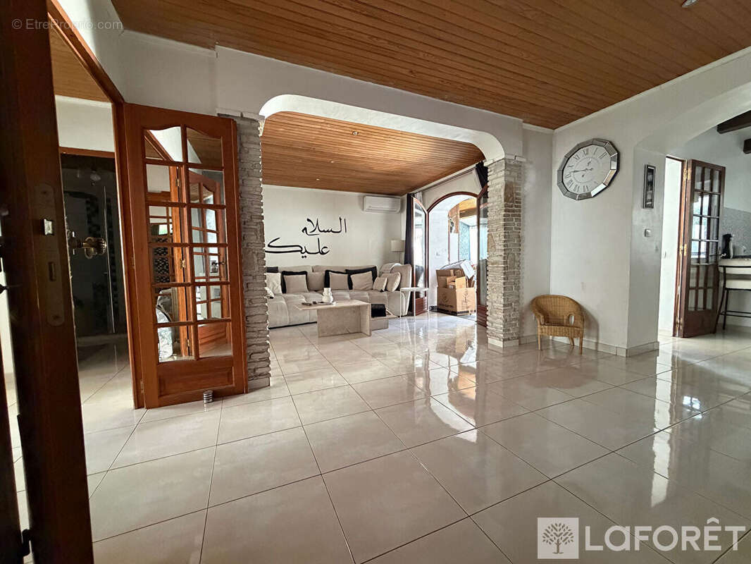 Appartement à MARSEILLE-15E