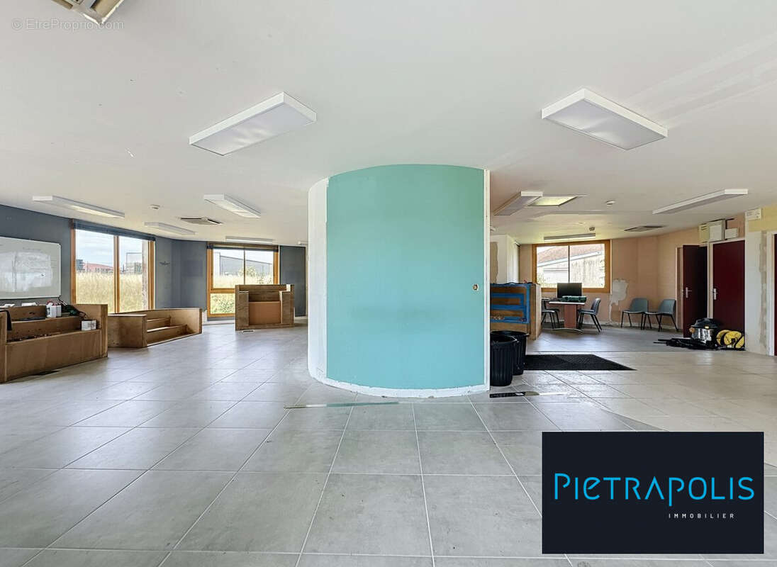 Commerce 323 m² à Chaumont  - photo 5
