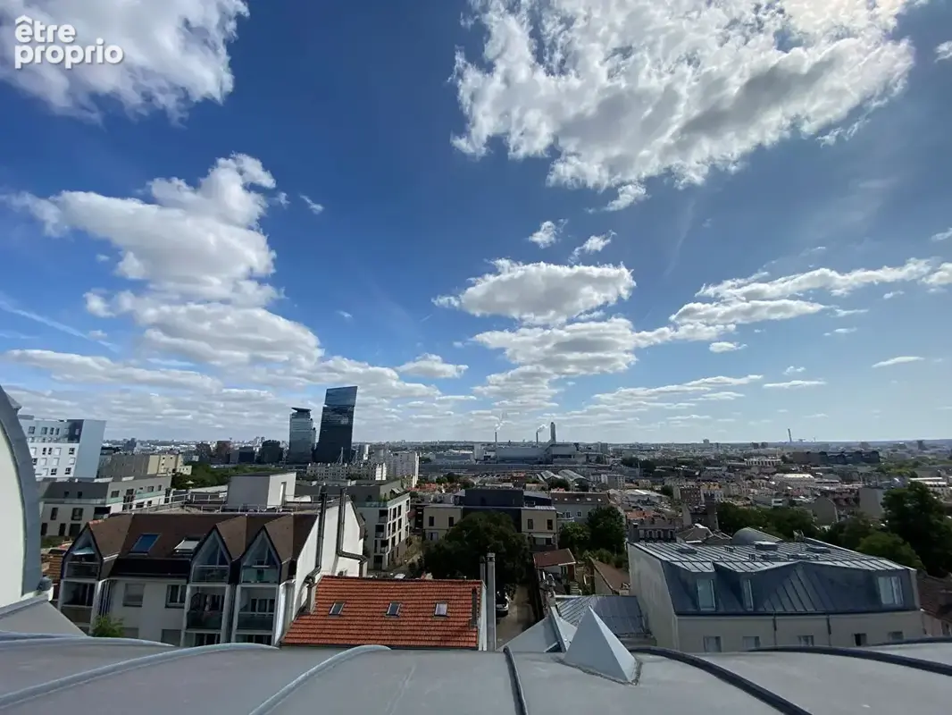 Dernier étage - Grande terrasse avec vue panoramique -92,7 m² - Parking - photo 2