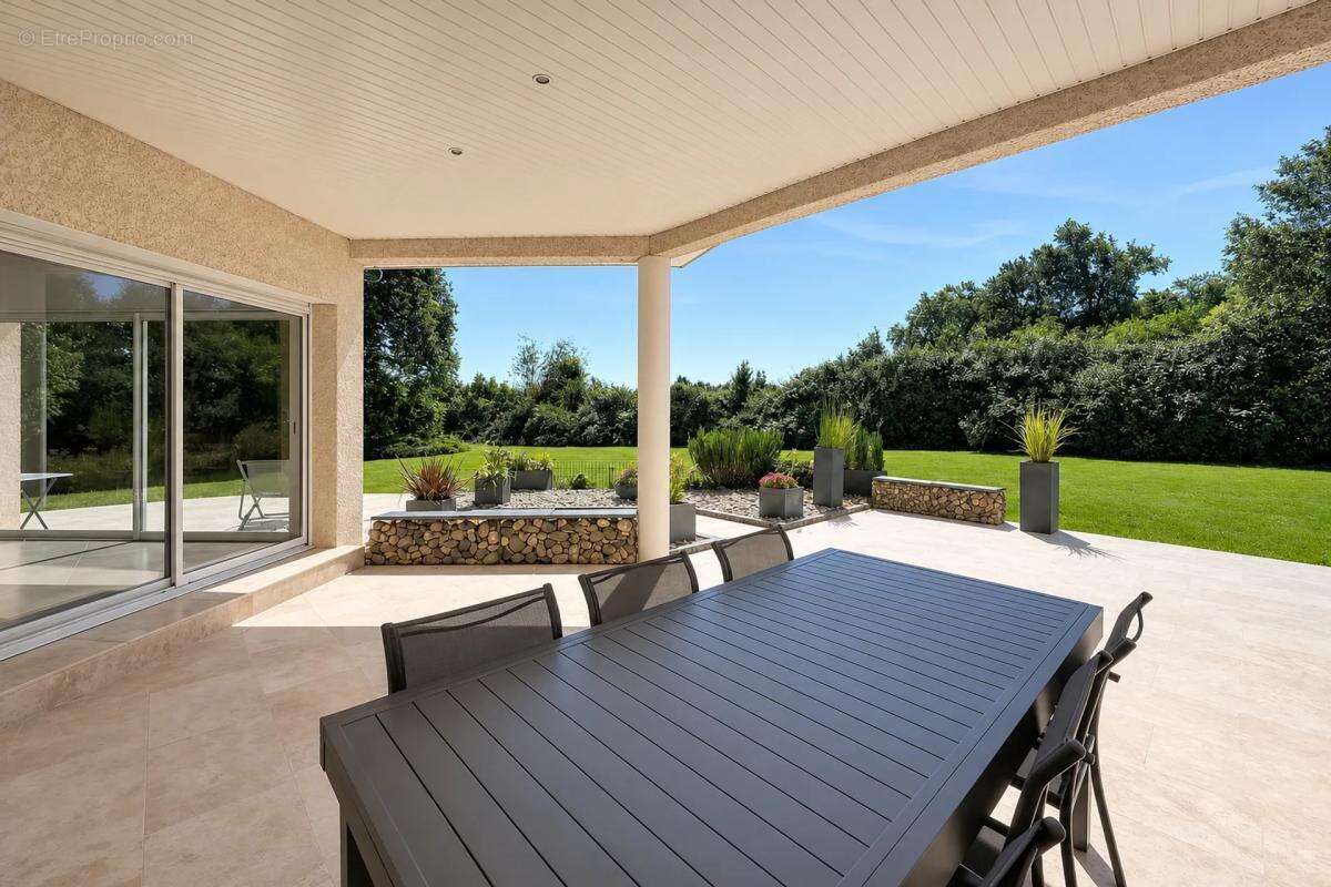 Maison de 6 pièces de 232 m² à Castelsarrasin - photo 17