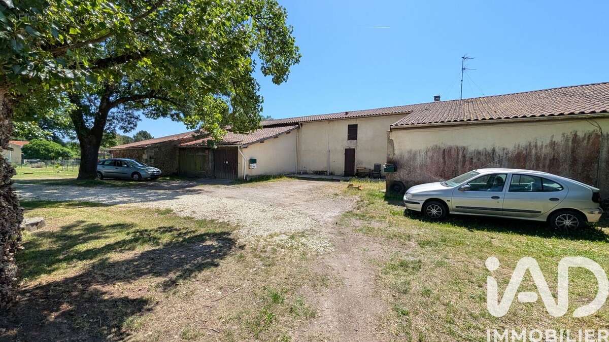 Photo 3 - Appartement à BUSSAC-FORET