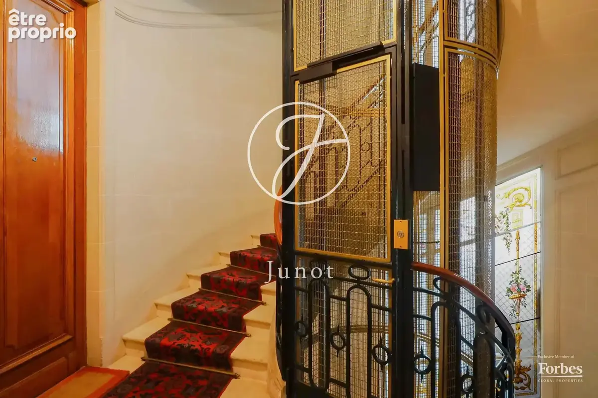 Paris 7e - SAINT DOMINIQUE / CHAMP DE MARS - Appartement - 7 pièces - 201,63m² - 202,80m² au sol - 4/5 chambres - Vues dégagées  - photo 23