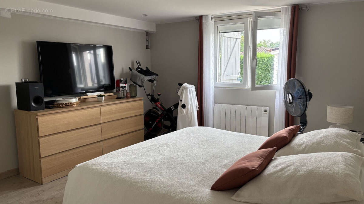 Maison 141 m² à Savigneux  - photo 9