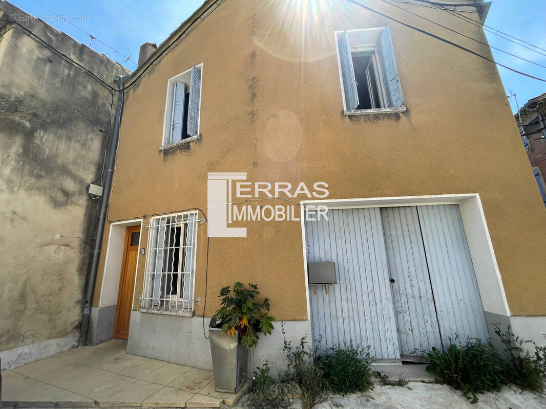 Maison à VALREAS