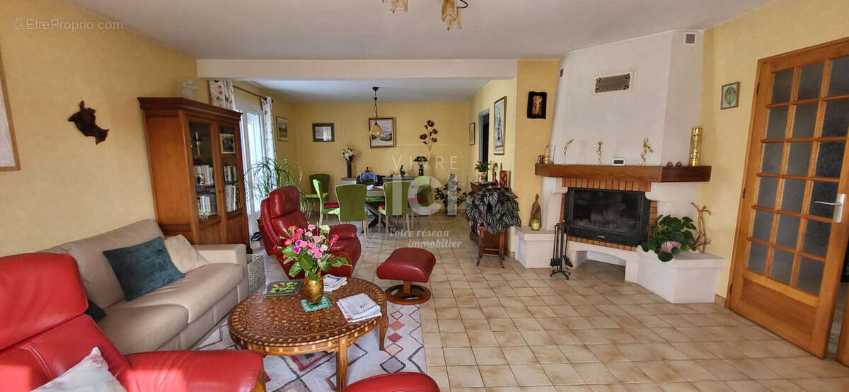 Maison à SAINTE-LUCE-SUR-LOIRE