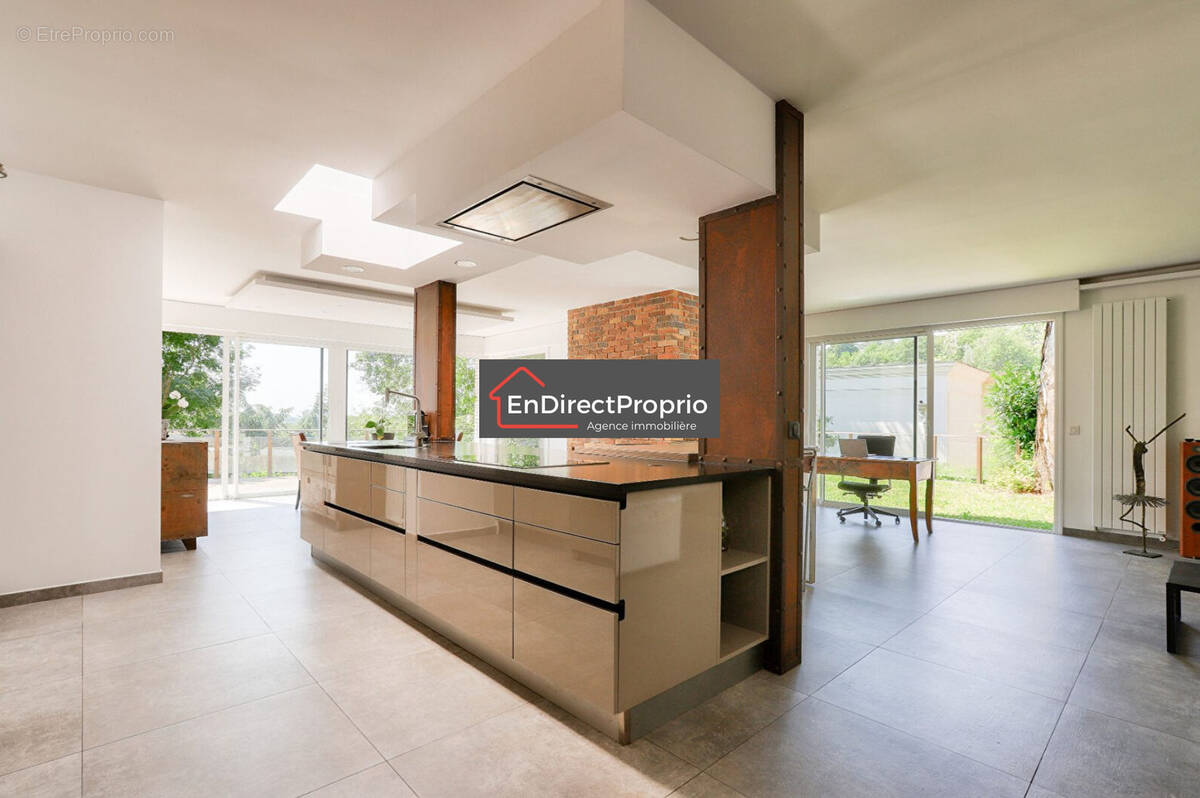 Maison à LE PLESSIS-ROBINSON