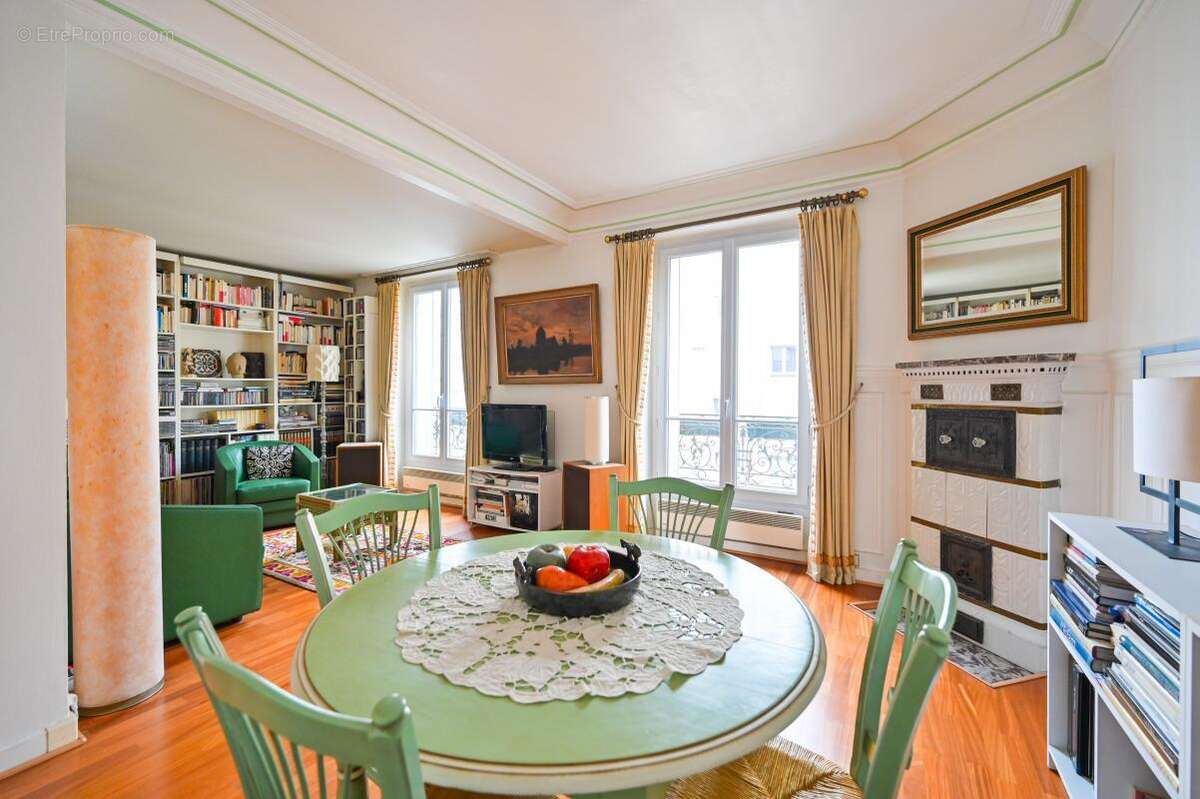 Appartement à PARIS-19E