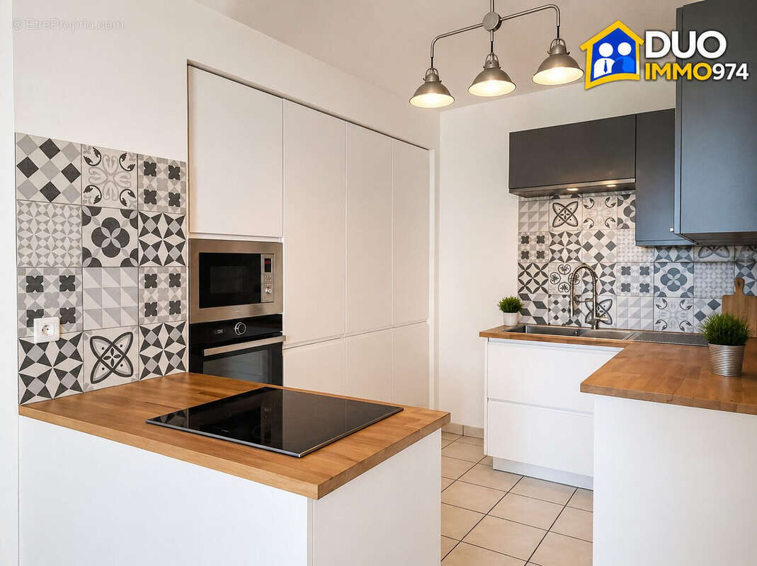 Appartement 72 m² à Saint-Paul  - photo 3