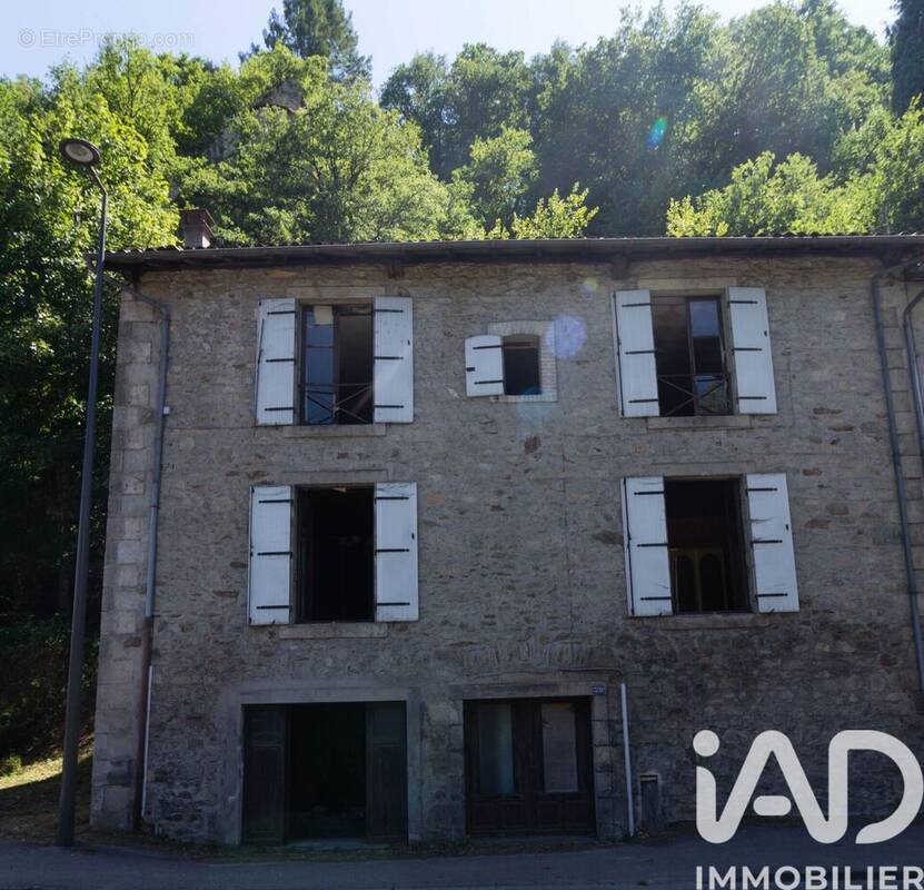 Photo 1 - Maison à SAINT-LEONARD-DE-NOBLAT
