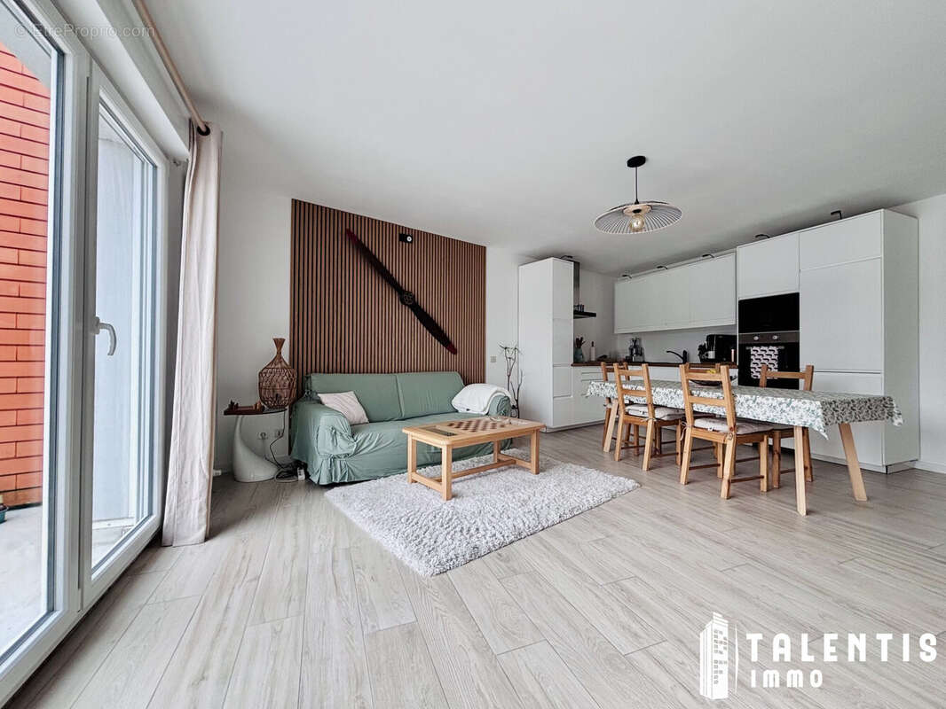 Appartement à REZE
