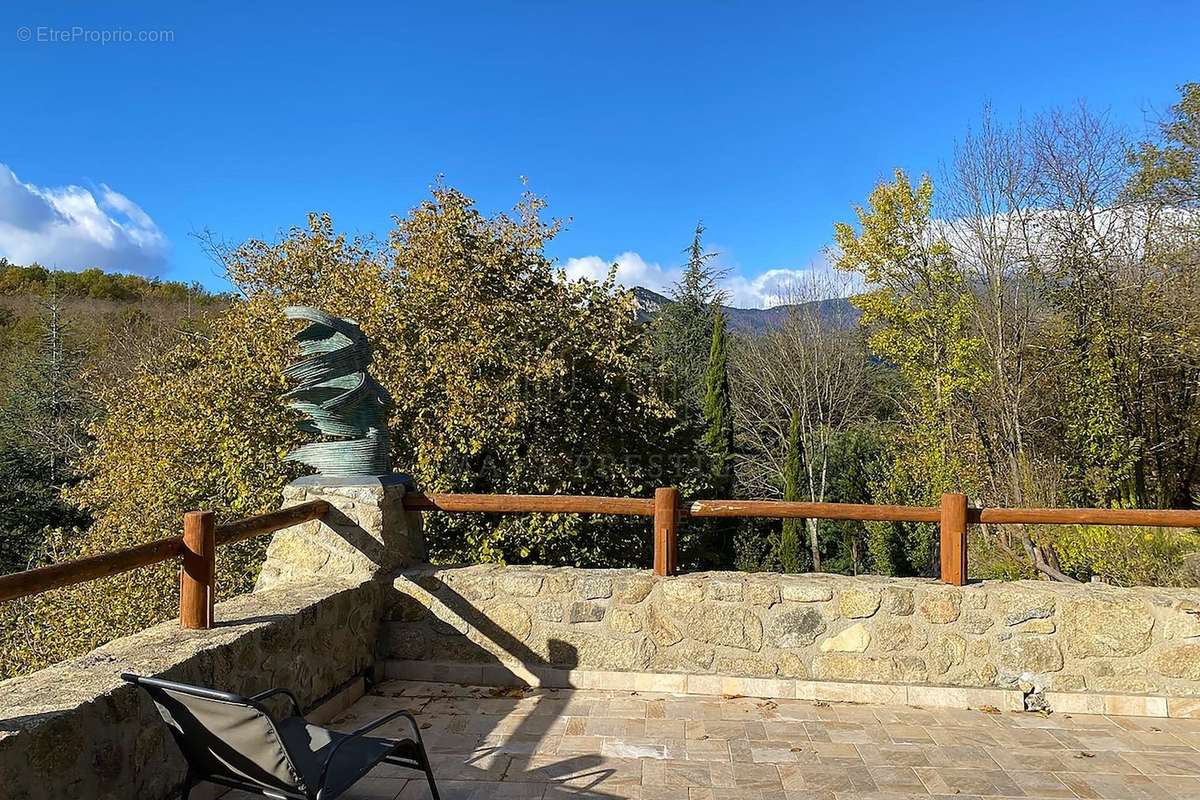 Maison à SAINT-LAURENT-DE-CERDANS