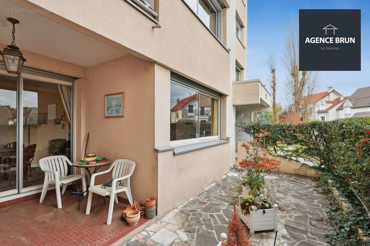 Appartement à SAINT-MAUR-DES-FOSSES