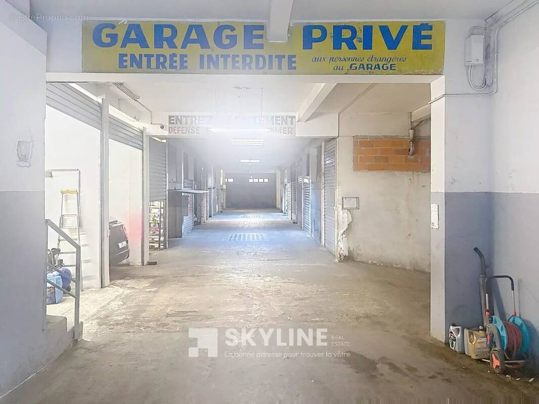 Parking à MARSEILLE-7E